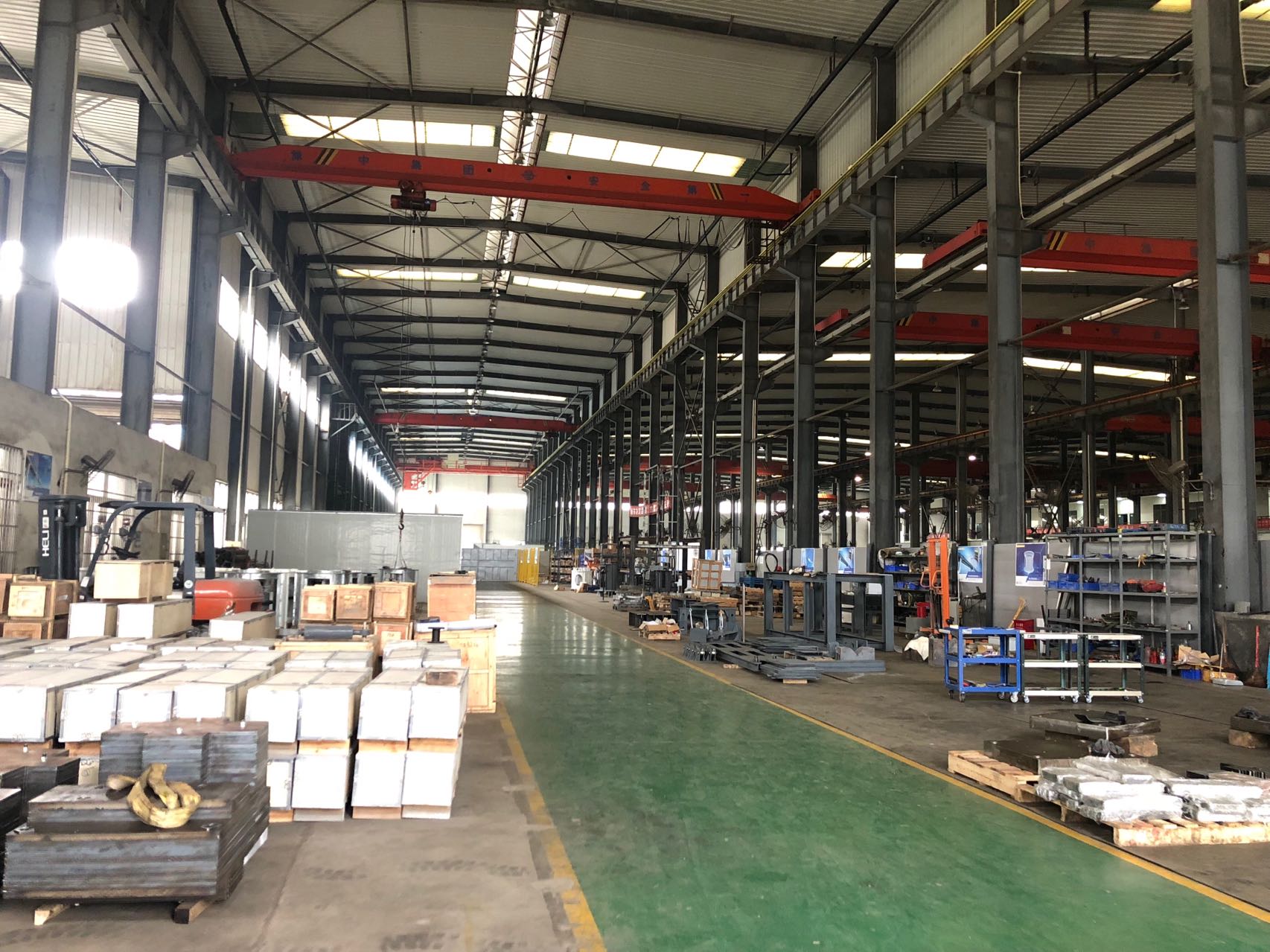 2018年1月，自建工廠投入使用，開始組建生產(chǎn)團(tuán)隊(duì)